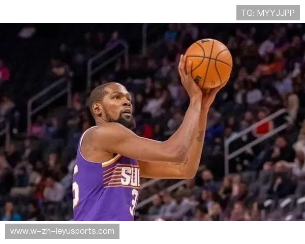 太阳球星连续造犯规拿下罚球机会