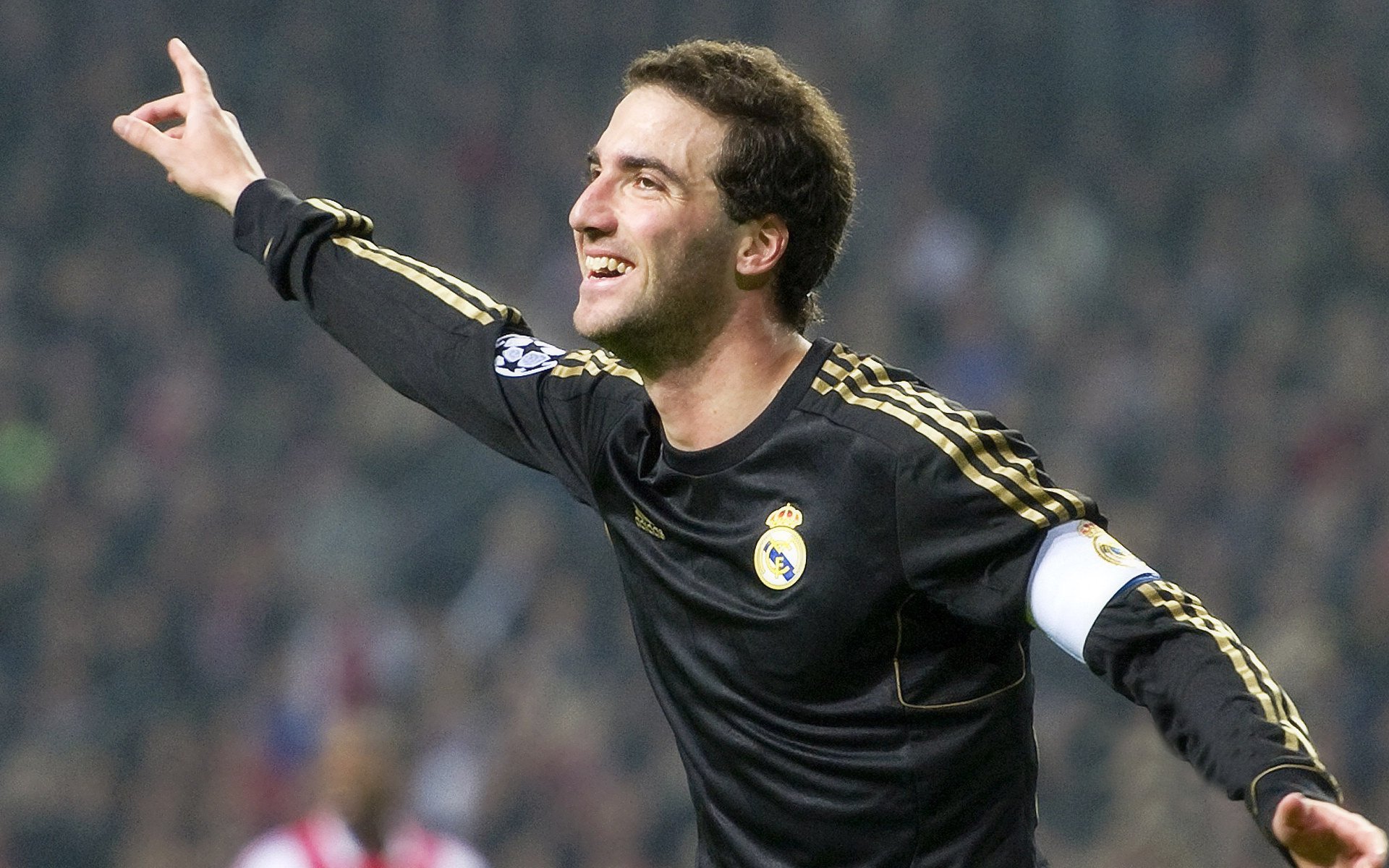 乐鱼app-法甲团队合作:一场战役全队配合完美演绎,法甲各队关系